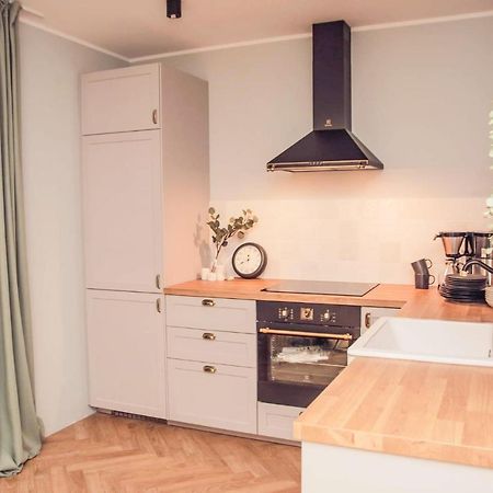 Pobookowane River View Apartments 그단스크 외부 사진