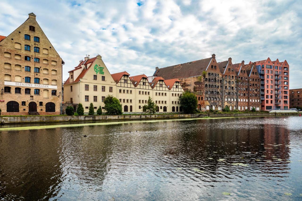 Pobookowane River View Apartments 그단스크 외부 사진