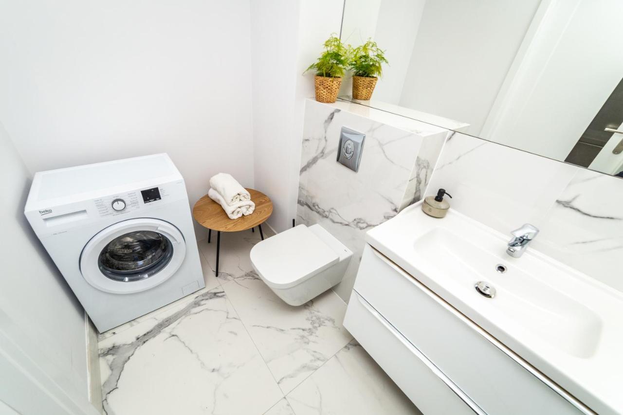 Pobookowane River View Apartments 그단스크 외부 사진
