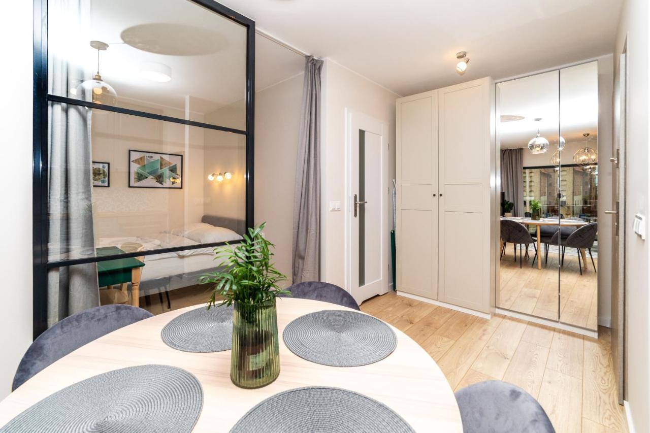 Pobookowane River View Apartments 그단스크 외부 사진