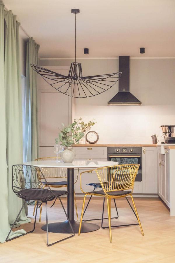 Pobookowane River View Apartments 그단스크 외부 사진